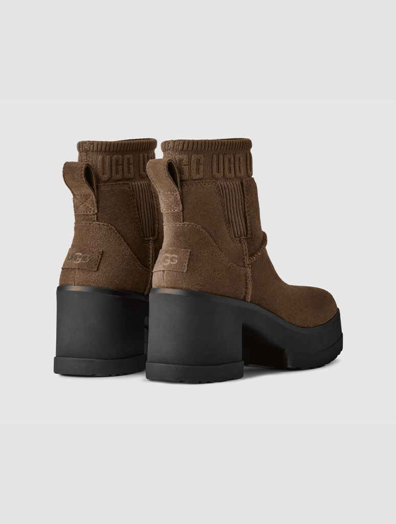 UGG Moxy Chelsea Boot