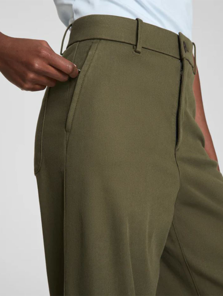 Spanx Super Smooth Stretch Twill Wide Leg Pant