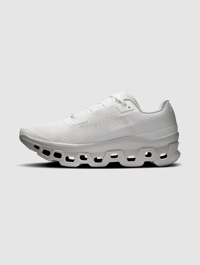 3WG10811200_ONRUNNING-2