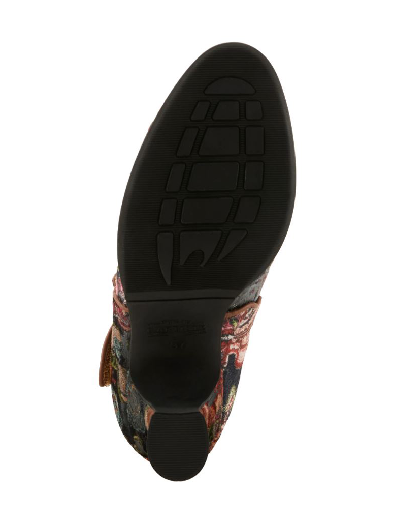 ADODORA-TNM_LARTISTE-4