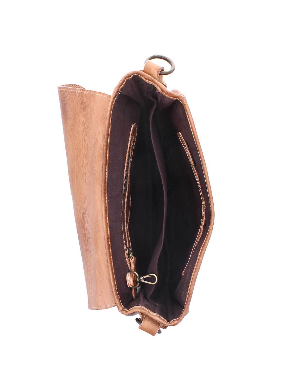 Side angle of BED|STU Sequoia bag highlighting flat accordion base and durable construction