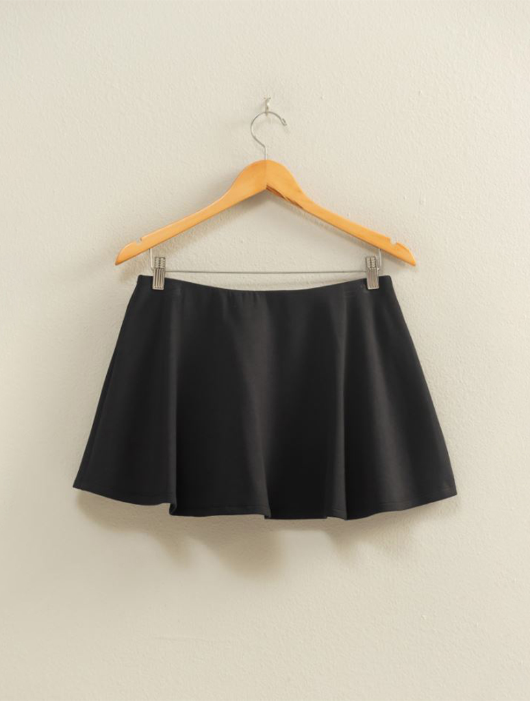 Flirty Scuba Mid Rise Skort