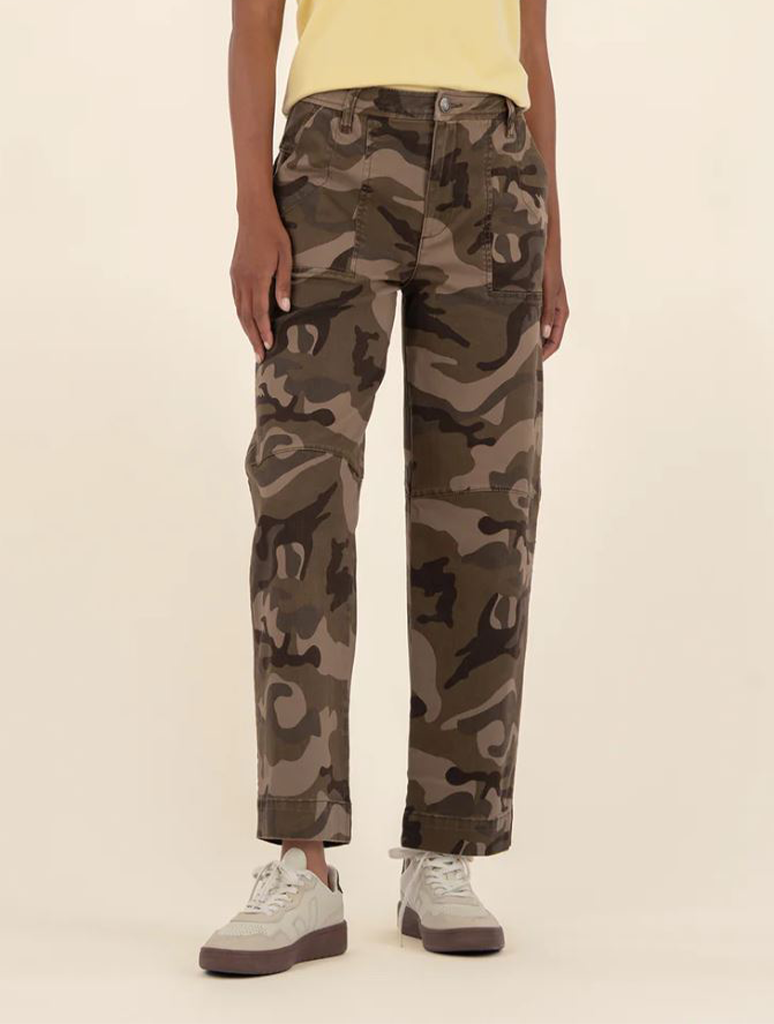 Kut from the Kloth Ashton Wide Leg Barrel