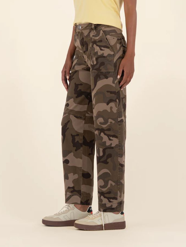 Kut from the Kloth Ashton Wide Leg Barrel