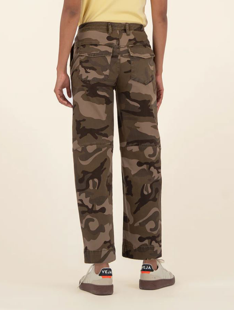 Kut from the Kloth Ashton Wide Leg Barrel