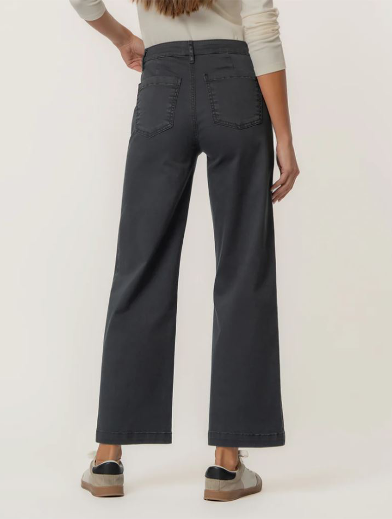 KB70501-GNFLB_KUTFROMTHEKLOTH-3