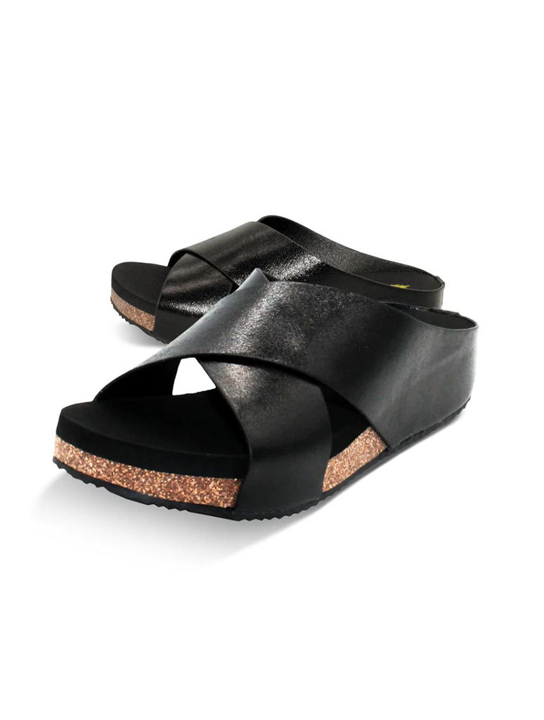 Volatile Ablette Criss Cross Sandal