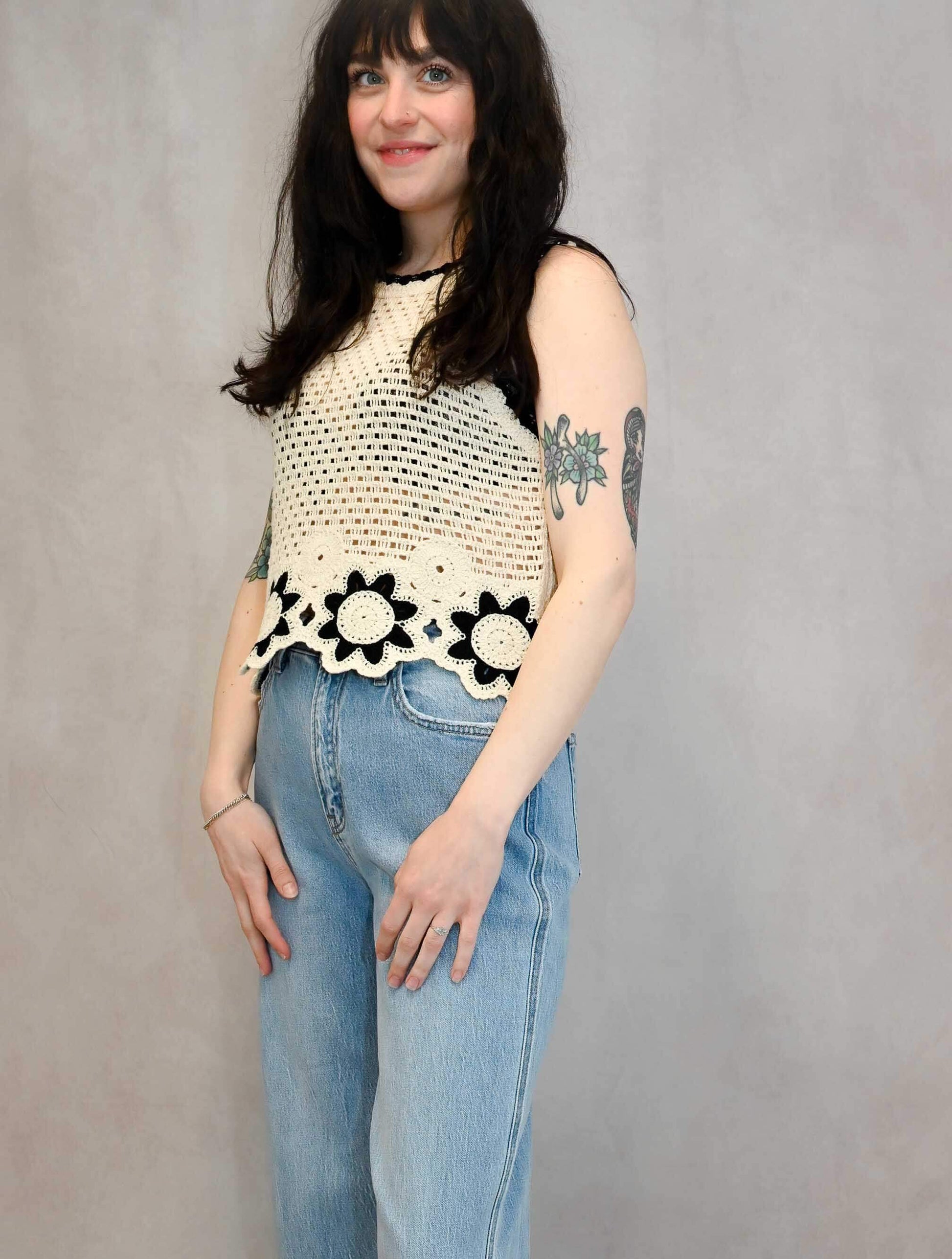 Asaka Sleeveless Crew Neck Pullover