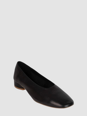 Jeffrey Campbell Trustee Flat