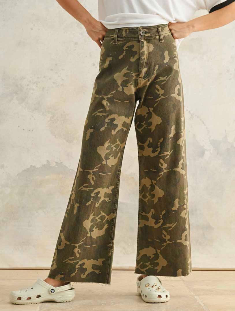 Camo Print Stretch Pants