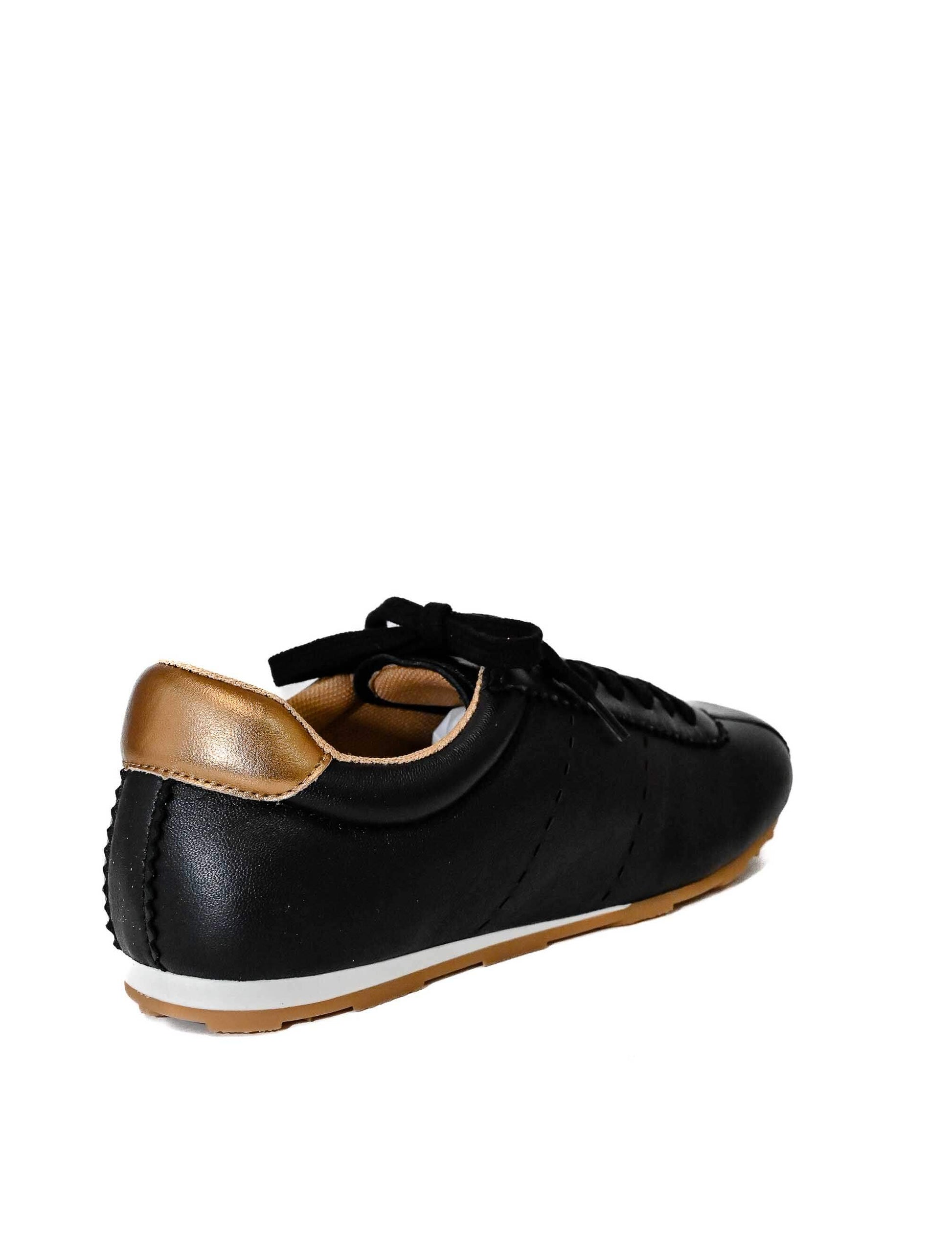 Silent D Trophy Sneaker